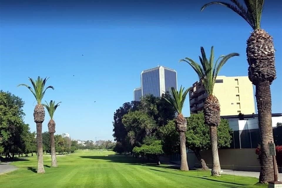 Bonilla aseguró que el Alcalde se la pasa visitando el Club Campestre.