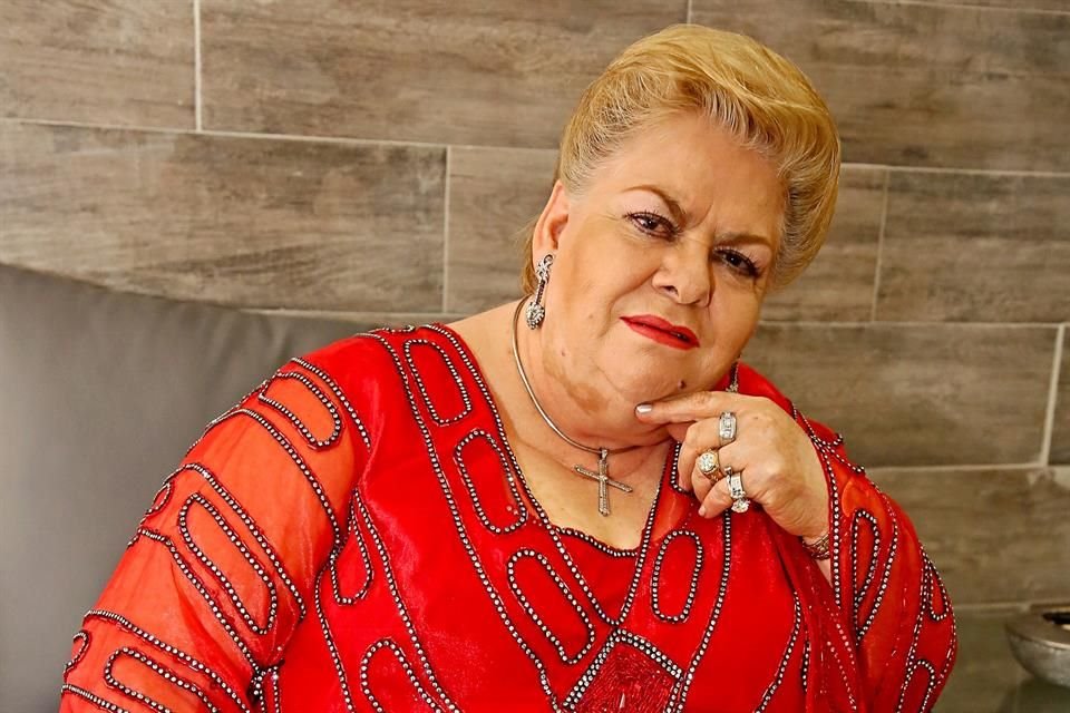 Paquita la del Barrio, ahora contendiente por Movimiento Ciudadano en Veracruz, aceptó no saber nada de política.