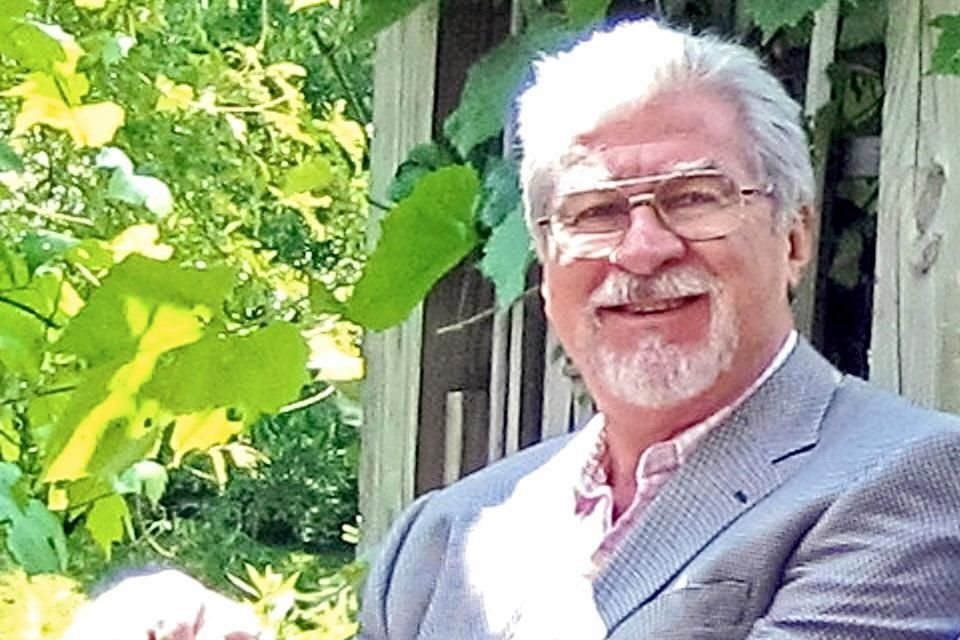 Virgilio Leos, teatrista.