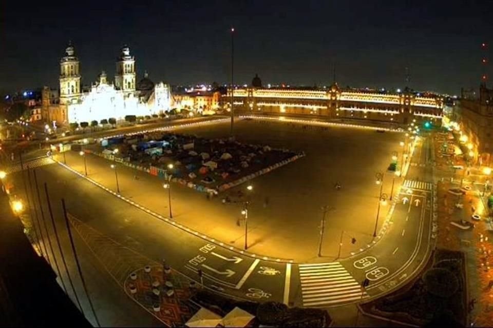 'A partir de las 03:00 horas se apagará el alumbrado público y el alumbrado', reportó la autoridad del Centro Histórico.