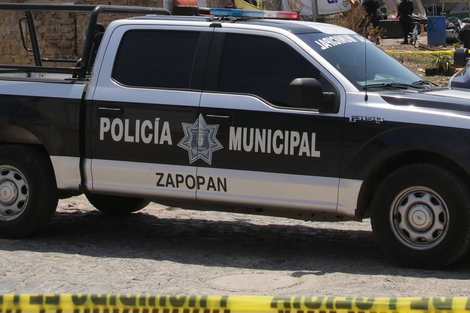 Un oficial de la Policía de Zapopan fue privado de la libertad la noche del sábado luego de que salió de su turno en la zona de Tesistán.