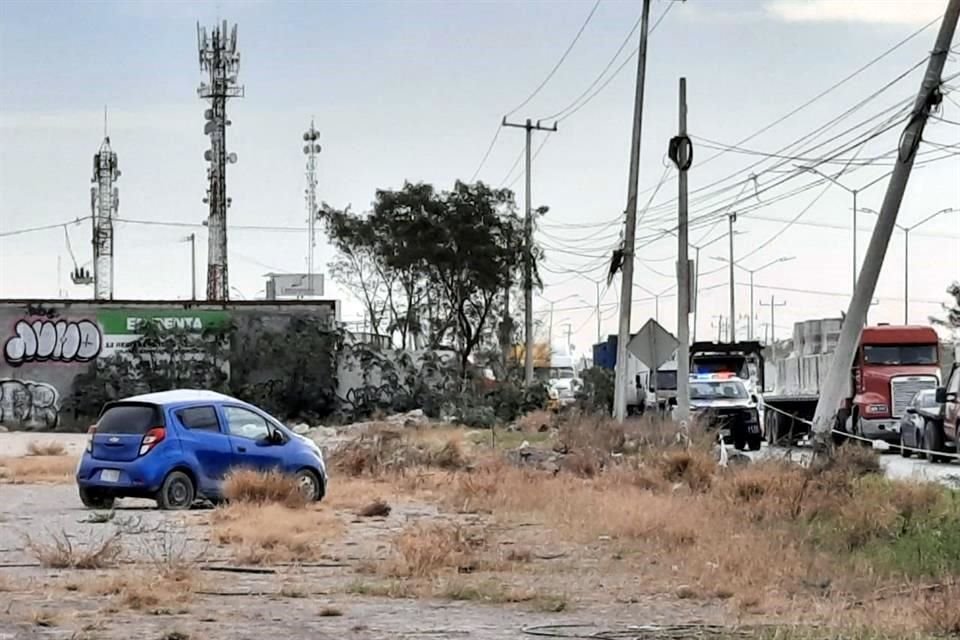 Alrededor de las 8:30 horas se registró el fatal accidente en el cruce de esta vía y la calle Andrómeda, a la altura de la Colonia Cosmópolis.