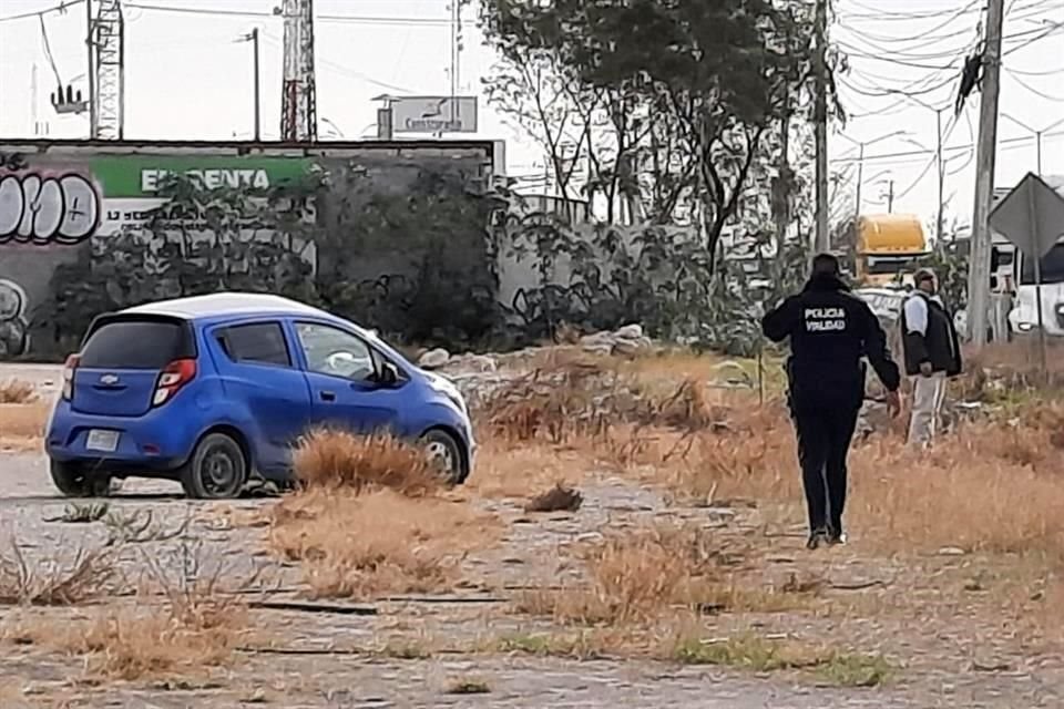 En el interior del Spark quedó sin vida el conductor, que viajaba solo y que no había sido identificado.