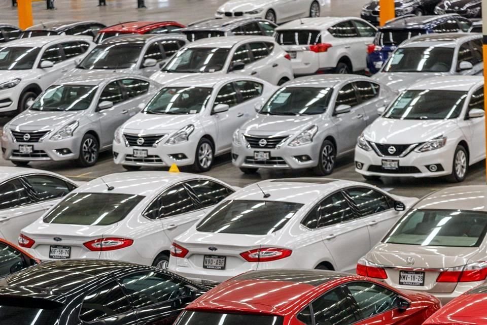 En el primer mes del año, la venta de autos por volumen se ubicó en 82 mil 335 unidades, con cifras desestacionalizadas.