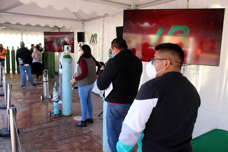 Una estación auxiliar de relleno de tanques de oxígeno en Mineral de la Reforma, Hidalgo.