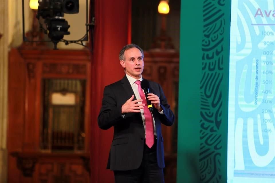 Aspectos de la conferencia sobre Covid en Palacio Nacional.