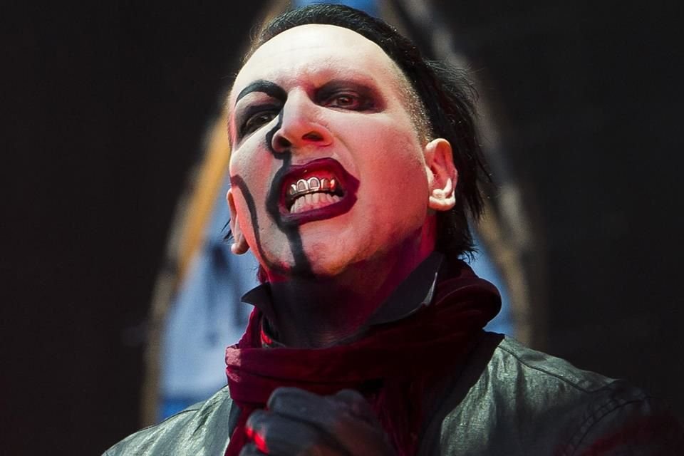 Marilyn Manson contrató guardaespaldas las 24 horas del día en su mansión de Los Ángeles, en medio de las acusaciones de abuso sexual en su contra.