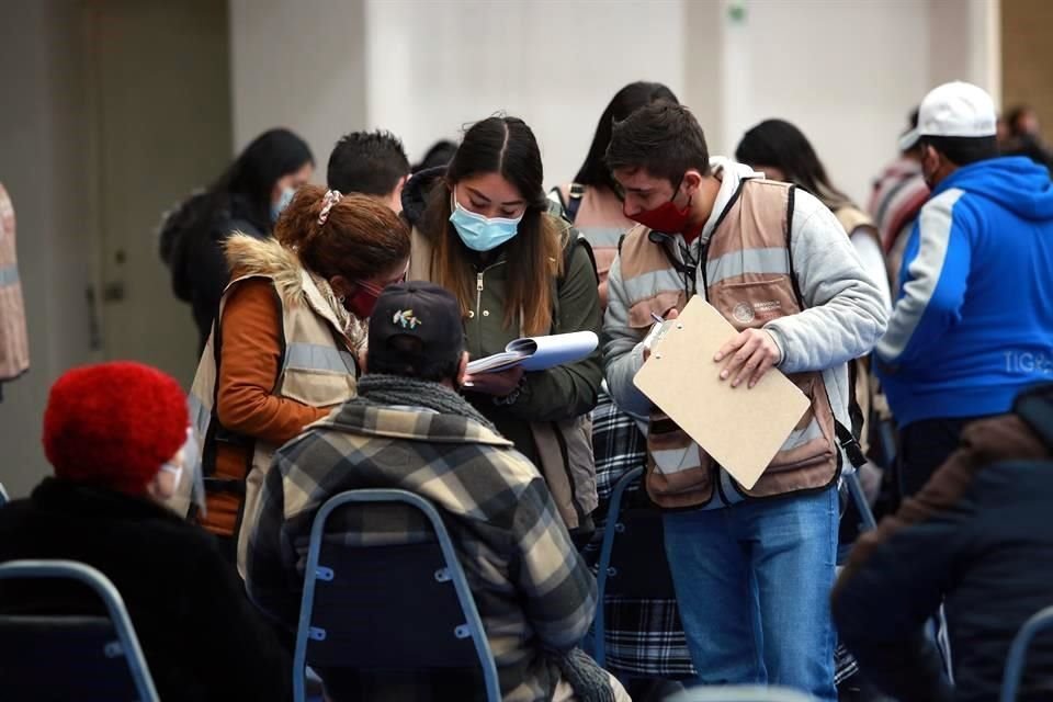 Los adultos mayores reclamaron la confusión en la información y además se quejaron de que no valía el registro en la plataforma que lanzó el Gobierno federal.