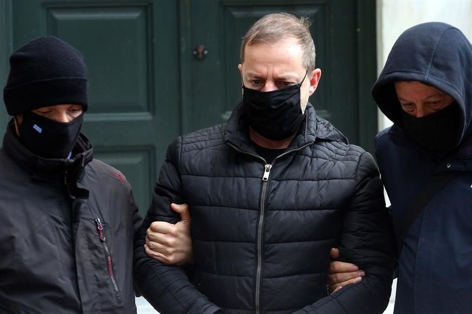 El director Dimitris Lignadis fue acusado por dos hombres de haberlos violado, en 2010 y 2015, cuando fueron menores de edad.