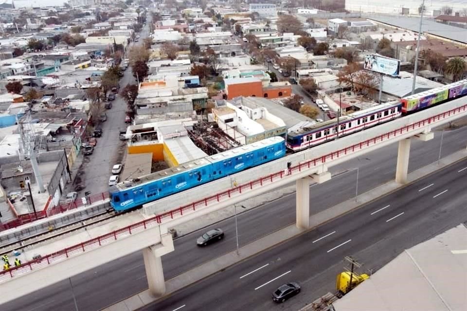 Así lucieron los vagones de la Línea 3 del Metro minutos antes de hacer su recorrido inaugural.