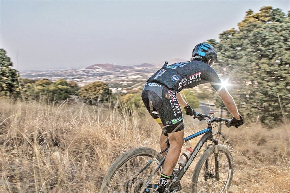 Tras la muerte de un ciclista ocurrida durante un recorrido dentro del Bosque La Primavera, el OPD llamó a extremar precauciones.
