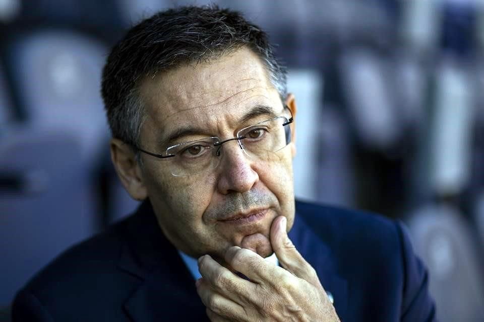 Policía de Cataluña detuvo a ex presidente del FC Barcelona Josep Maria Bartomeu por caso 'Barsagate', confirmaron fuentes judiciales.