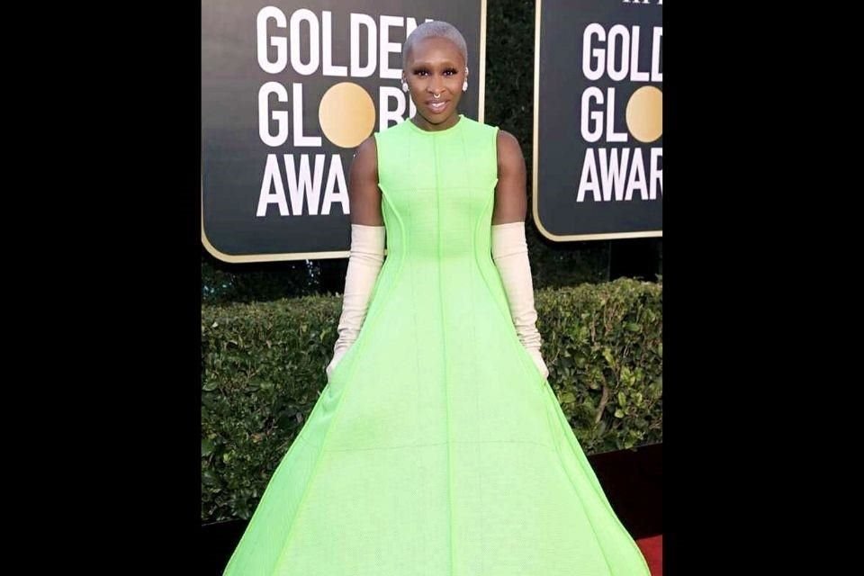 Cynthia Erivo fue una de las más arriesgadas con un diseño de la casa de Valentino en forma de campana en color verde neón.