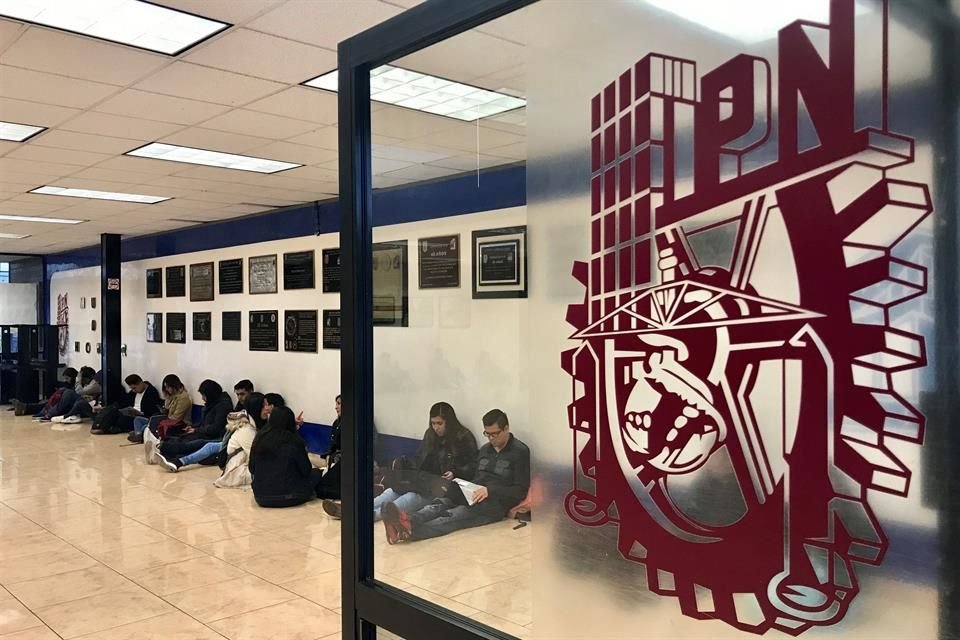 Interesados en estudiar una licenciatura en el IPN tienen hasta el 26 de marzo para iniciar su trámite de admisión.