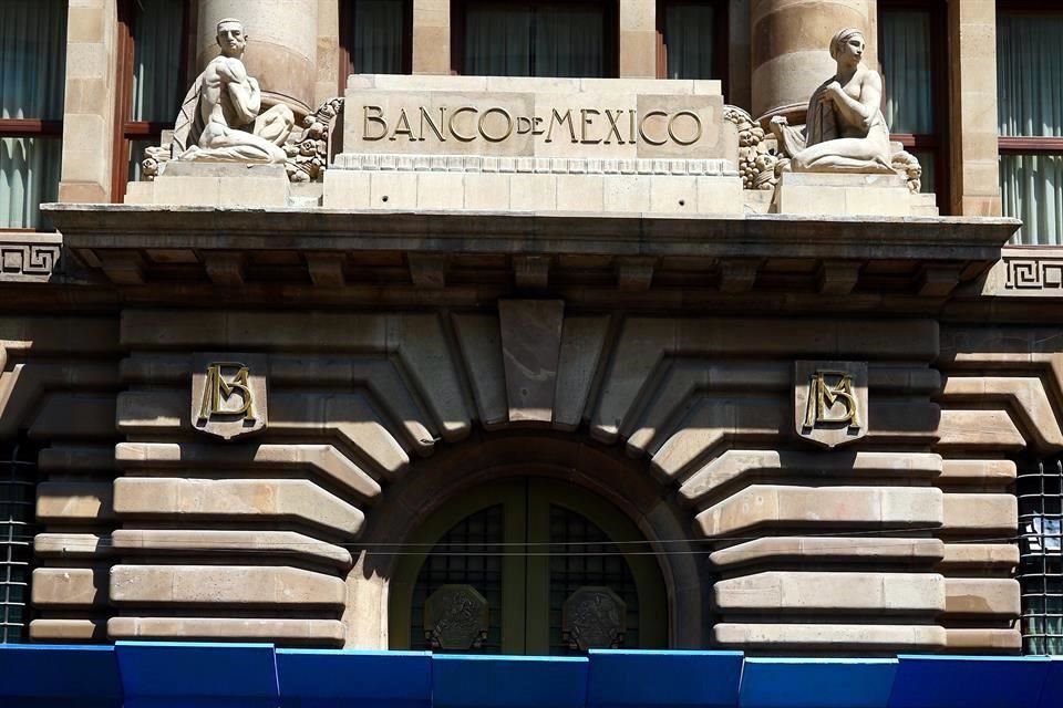 El Banco de México mantiene en 4.0% su tasa de interés de referencia.