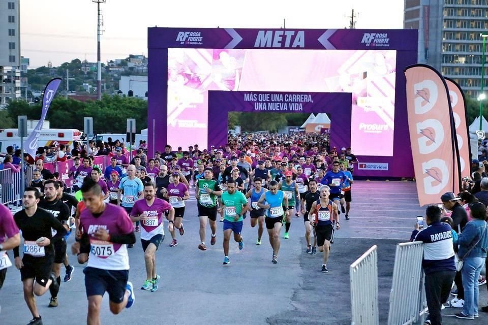 La tradicional Carrera Rosa Fuerte lleva 7 años realizándose, a favor de la Fundación Alma.