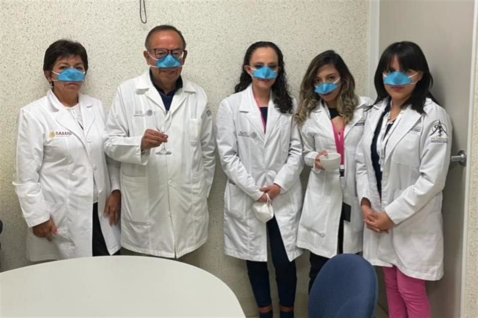 La institución resaltó que esta protección de color azul es única en su tipo y también puede ser de utilidad en lugares donde sea complicado guardar la sana distancia.