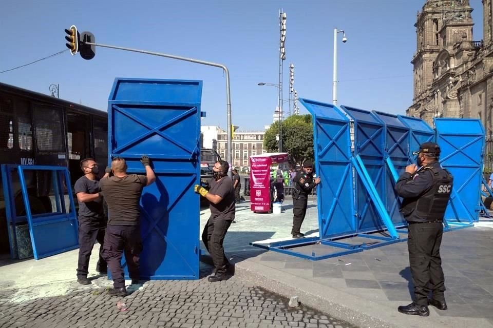 El retiro de las vallas que protegieron la Catedral Metropolitana.