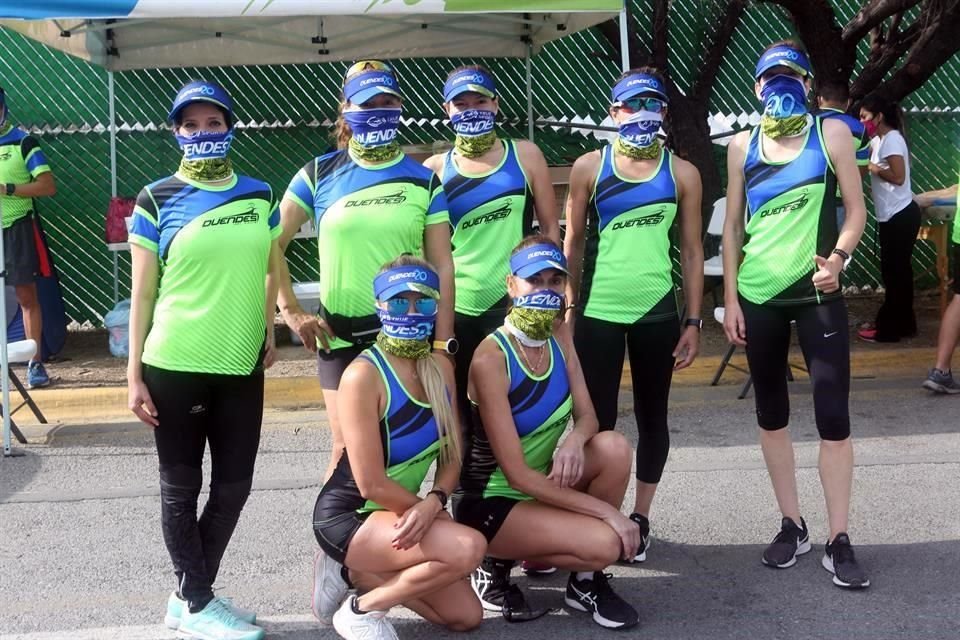 Diana Garza, Elizabeth Soto, Silvia González, Sofía Hernández, Marcela Campo, Leticia Soriano y Marcela Hayek