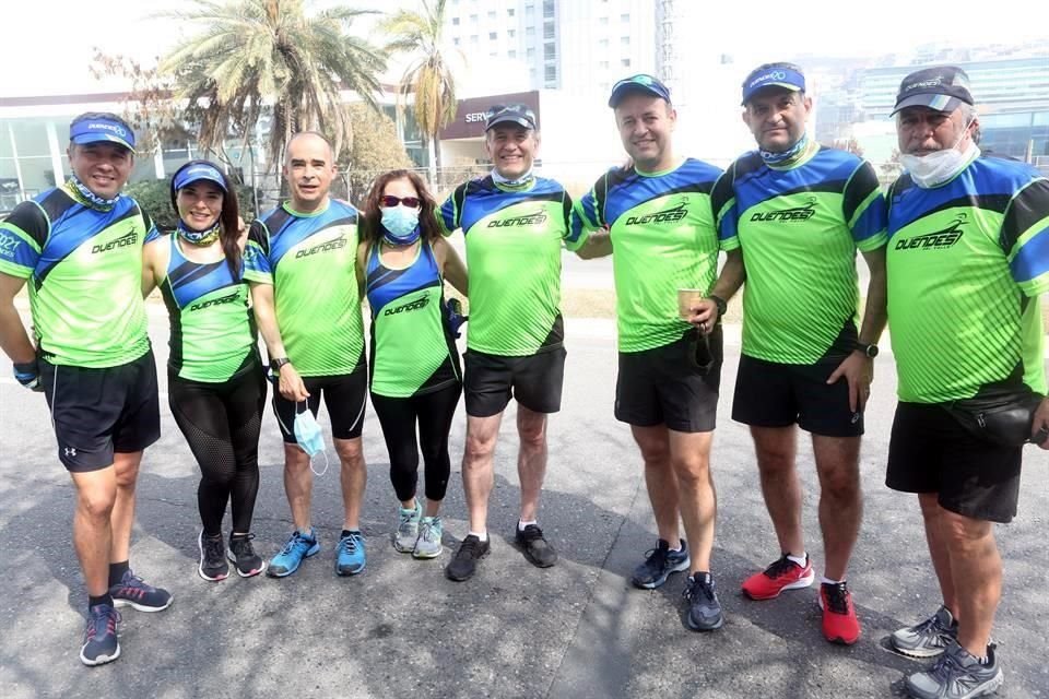 Mario Calzada, Cristy Perea, Arturo González, Cecilia Fuentes, Guillermo Martínez, Luis Enrique Montenegro, Ignacio Hernández y Juan de Dios Ruiz