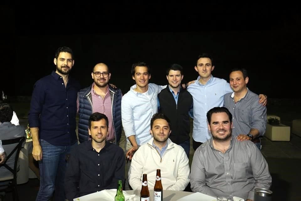 Arriba: José Lagüera, Esteban González, Raúl Rodríguez, Patricio Lamothe, Gustavo Garza y Adrián Montemayor. Abajo: Marcelo García, José Estrada y Jesús Martínez