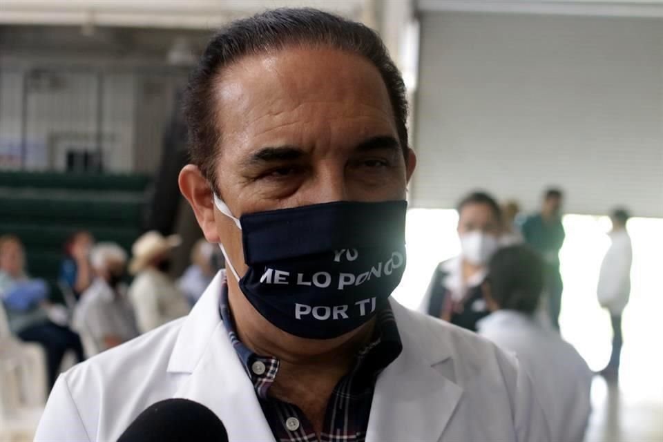 Manuel de la O, Secretario de Salud, aseguró que en total hay 303 personas que se contagiaron del virus estando ya vacunadas.