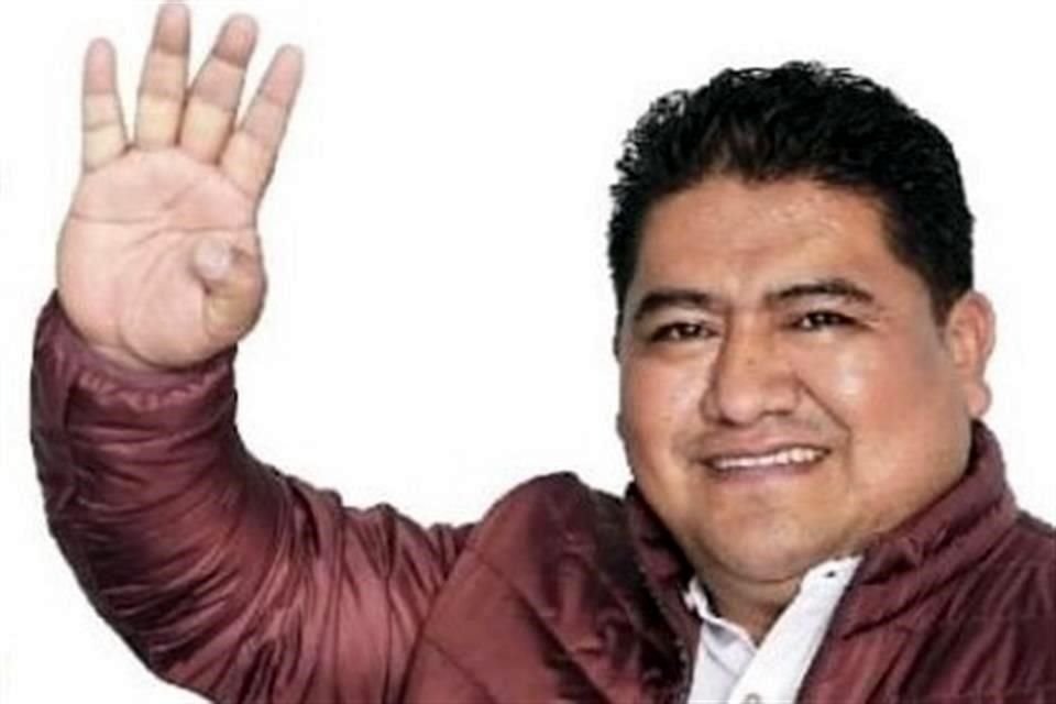 Mujeres en Oaxaca pidieron a Morena impedir que Humberto Santos aspire a diputación, tras ser señalado de crear chat para compartir porno.