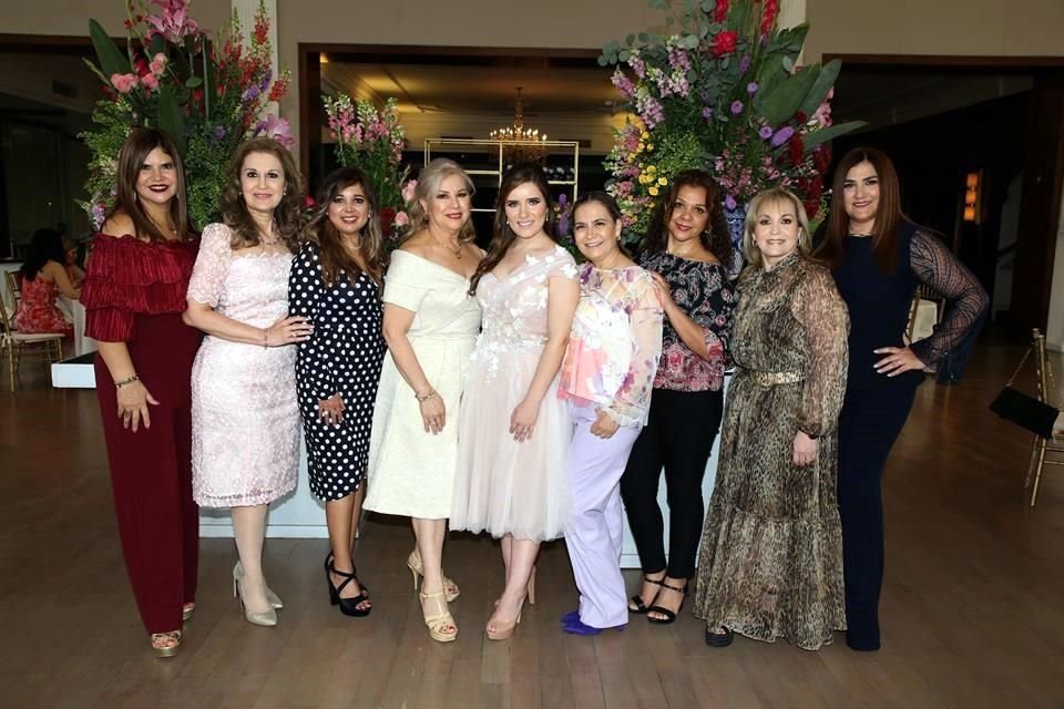 Paty Antúnez de Dávila, Adriana Cantú de García,  Tere Cervantes de Villarreal, Mirna Cantú de Lazcano, Daniela Espinoza Vargas, Cony Lomas, Mine Zúñiga, Lulú de Morales y Sonia Flores de Dávila