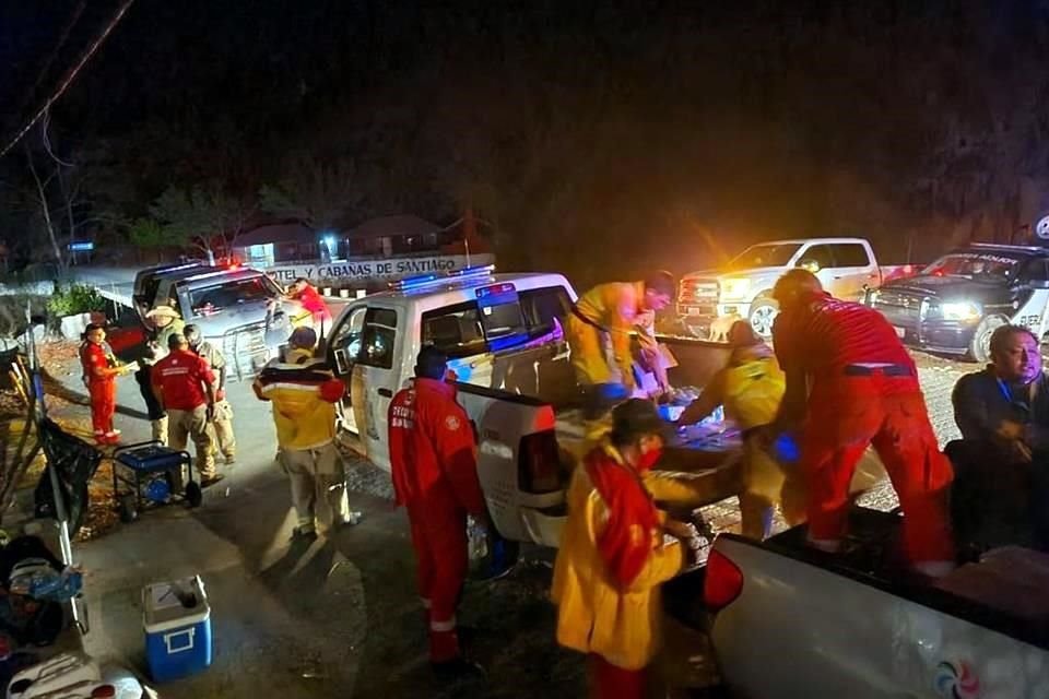 El fuego provocó la evacuación de al menos 400 personas en Santiago.