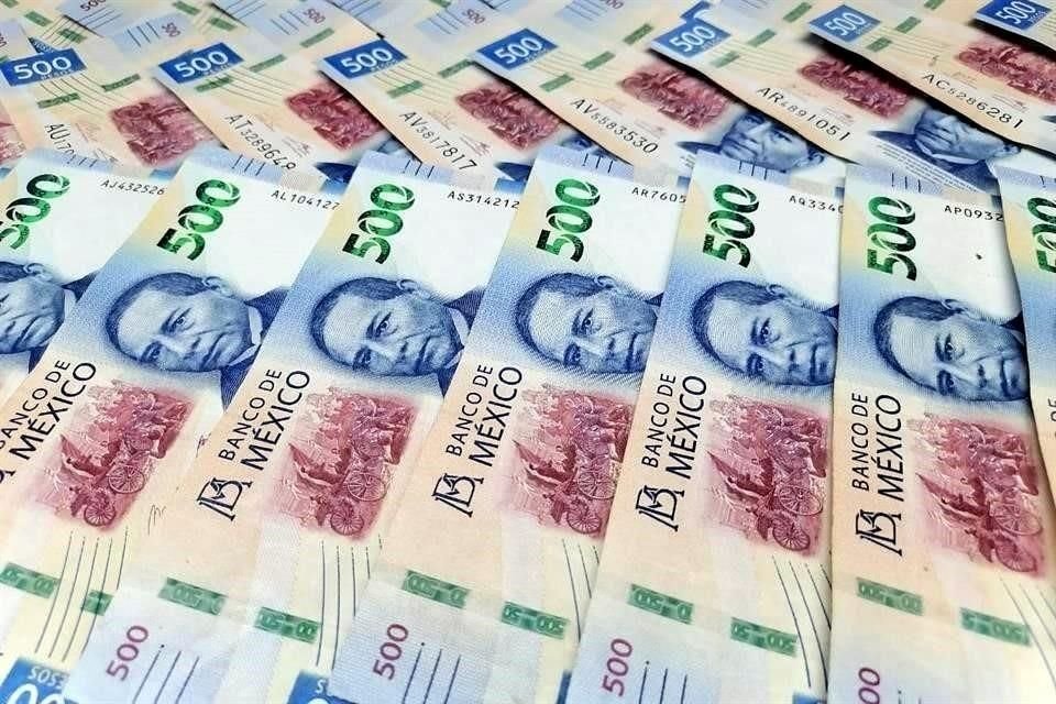 De los 2 mil 601 millones de pesos, 890 millones correspondían a proveedores y mil 710 millones a contratistas.