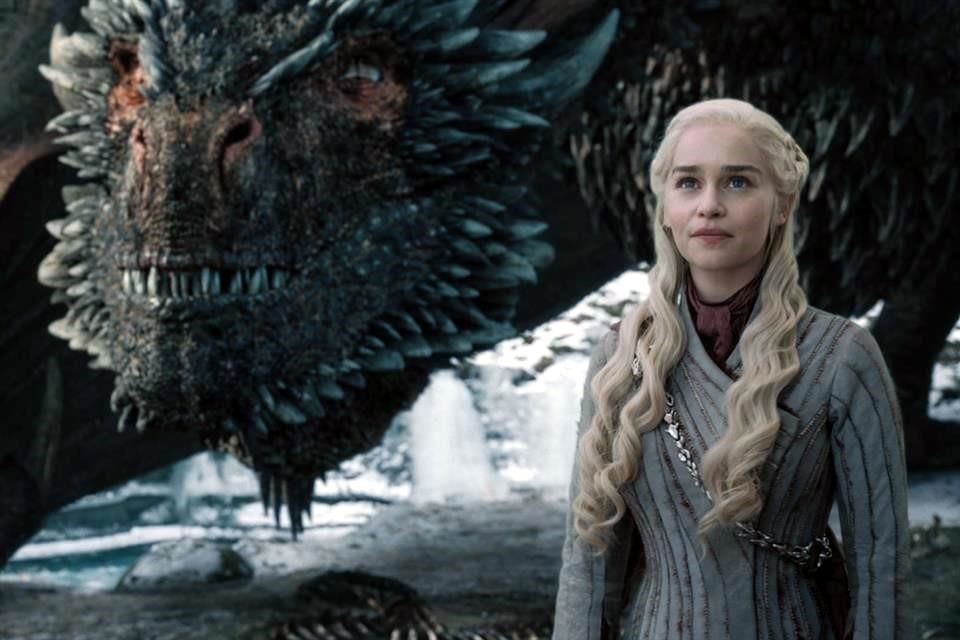 La cadena HBO planea expandir el universo de 'Game of Thrones' por lo que, presuntamente, ya prepara tres spin-off más de la historia. 