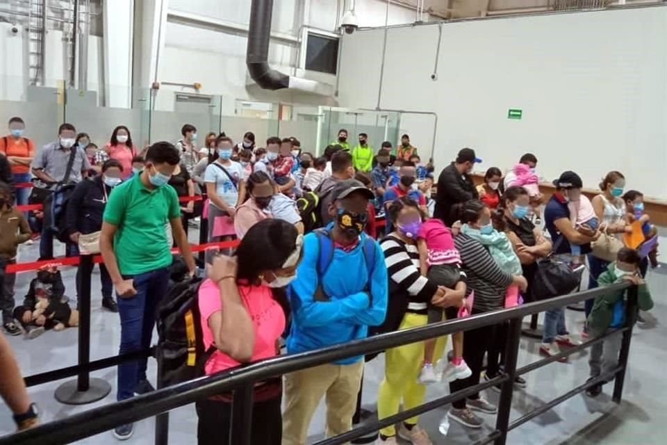 El Instituto Nacional de Migración identificó que de los 95 migrantes, 70 son originarios de Honduras; 14 de Guatemala; 6 de El Salvador y 5 de Cuba. 