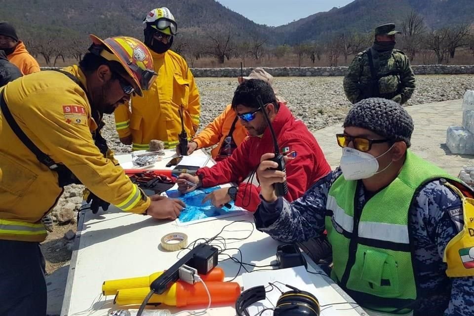 Protección Civil reportó esta tarde que el siniestro que comenzó hace una semana está controlado en un 60 por ciento, y es combatido con 500 brigadistas y 10 helicópteros.