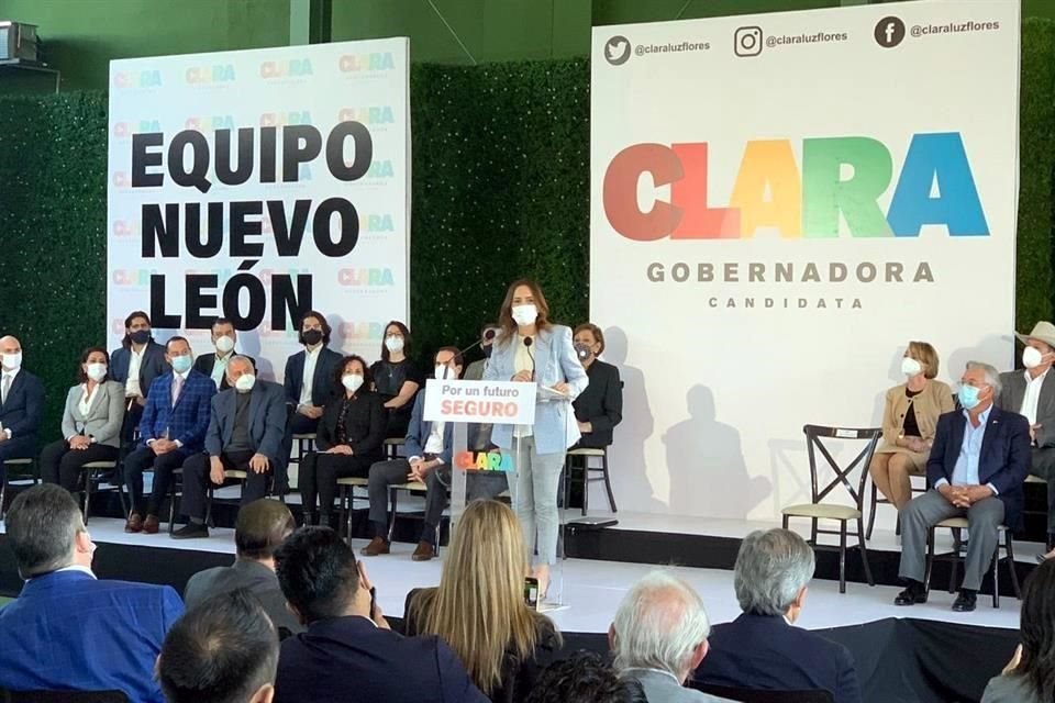 Clara Luz Flores, candidata de la coalición que encabeza Morena, presentó ayer a los integrantes de su Consejo Consultivo Ciudadano.