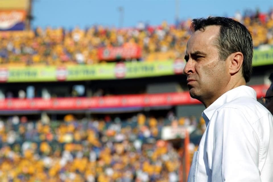 Para el ex directivo de los Rayados, Luis Miguel Salvador, el descenso de Tigres a manos de Rayados no se borra con nada.