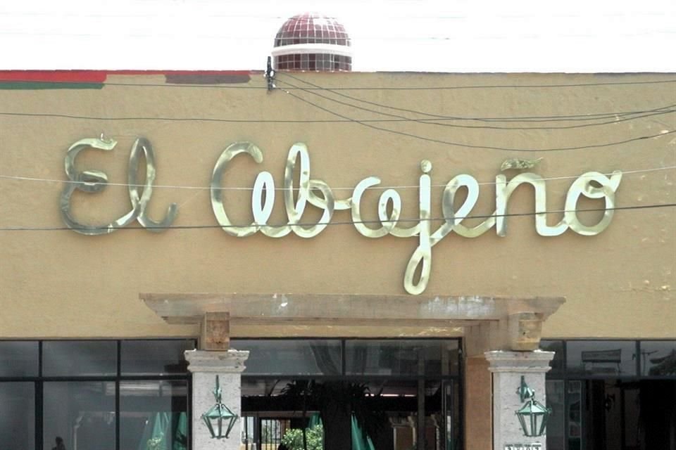 El Abajeño es uno de los restaurantes más longevos de Guadalajara, pues se fundó en 1965.