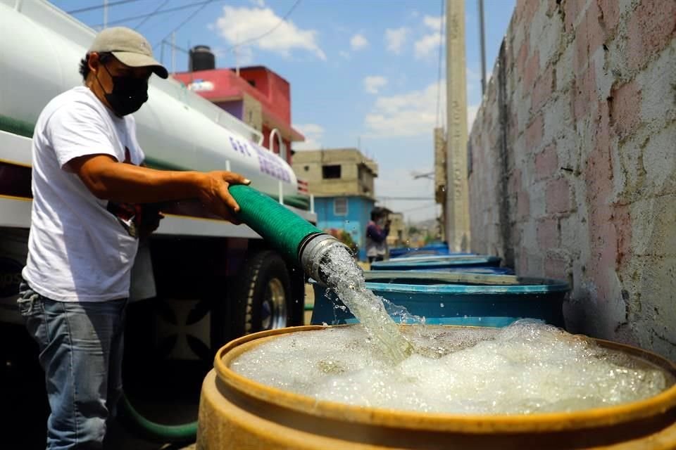 Las pipas recargarán en 45 garzas habilitadas.