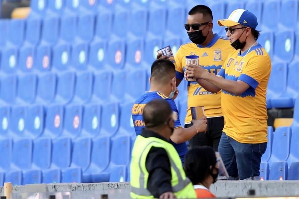 La afición tigre volvió al Estadio Universitario.