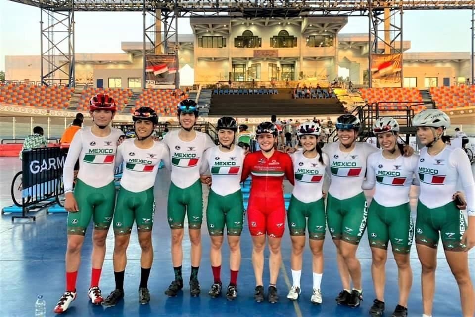 Mariela Flores, María Ruiz, Jacqueline Tamez, Eduardo Hernández, y Andrea Cantú son regios que están en Egipto.