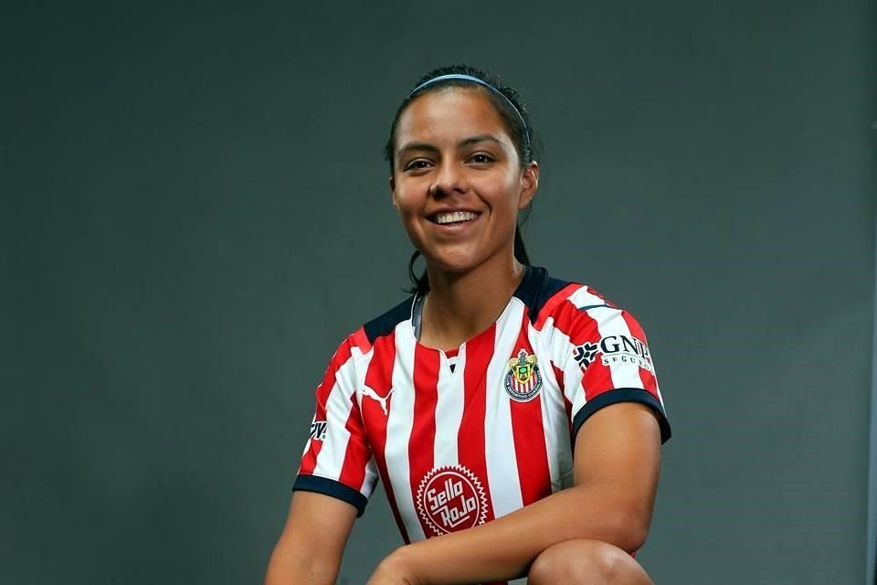 Jaqueline Rodríguez, defensa de las Chivas femenil.