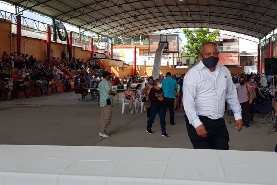 La Alcaldesa indicó que derivado de las agresiones unas mil personas fueron refugiadas en una instalación deportiva en Tepalcatepec.