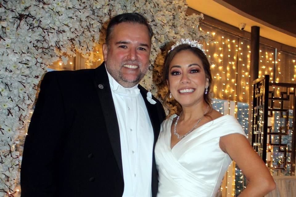Miguel Ángel Villarreal Interial y Diana Ayala Álvarez