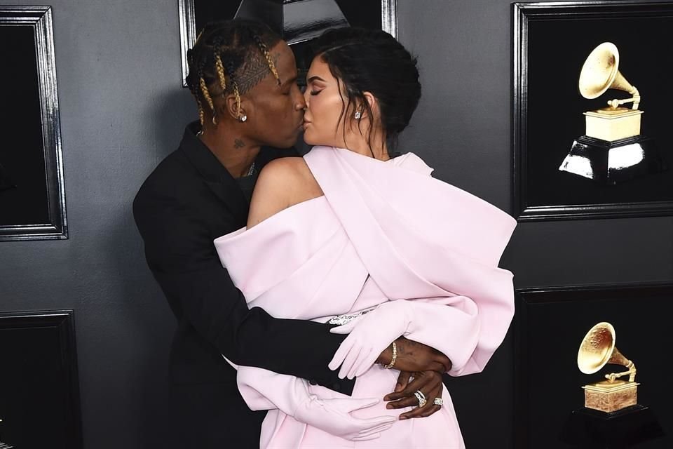 Kylie Jenner y Travis Scott anunciaron que están en espera de su segundo hijo juntos.