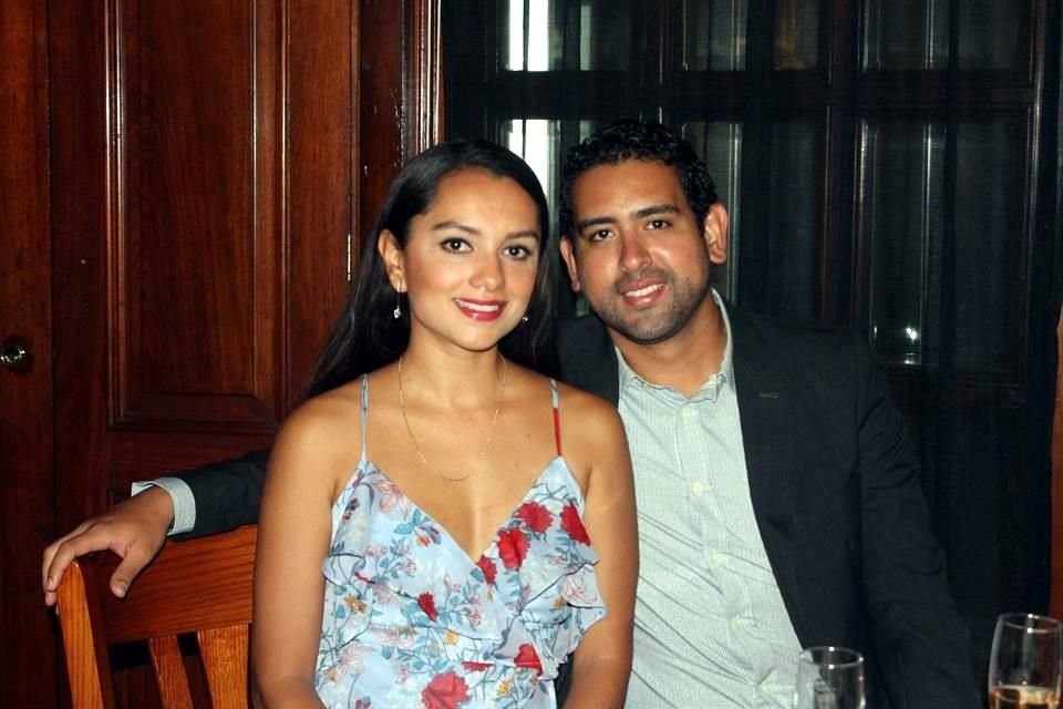 Dinorah Rivera y Alan Flandes
