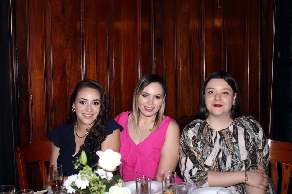 Johana Nolasco, Suheidy Nava y Gabriela Castillo