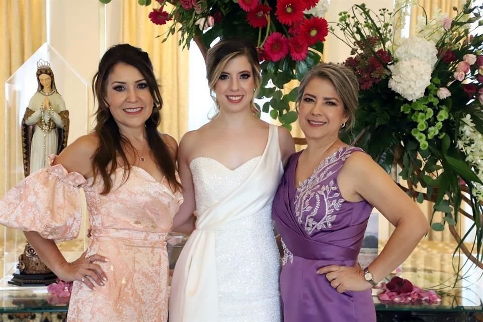 Sandra Blanco de Treviño, Ana Cecy Villatoro Garza y Cecy Garza Garza