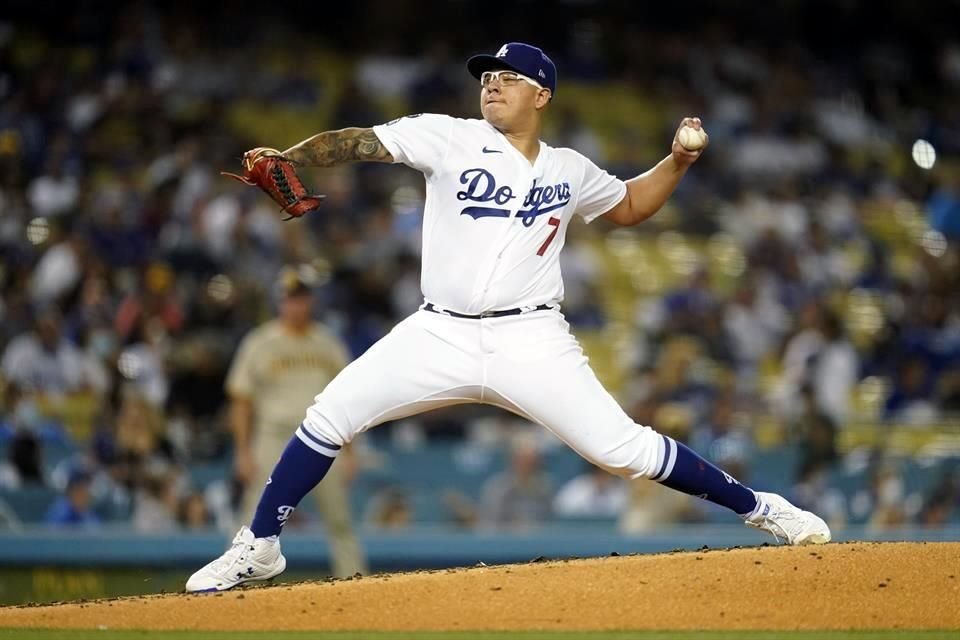 Julio Urías sigue dominante en la lomita.