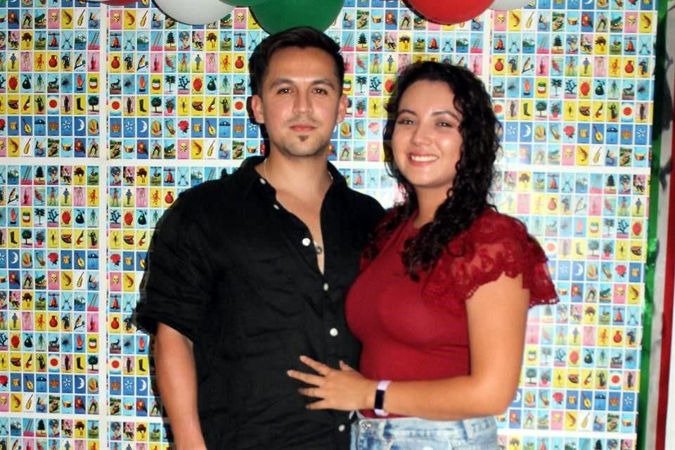 Sheyra Arellano y Daniel Bustamante