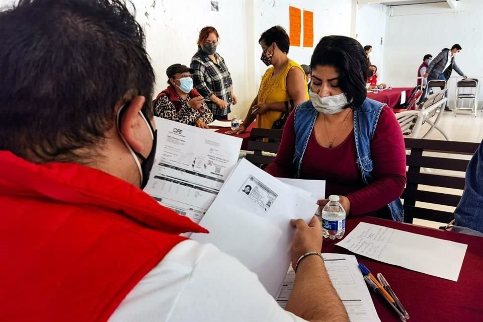 En Tlalnepantla se instaló un centro de atención tras el deslave del Chiquihuite que servirá para realizar un censo y determinar el tipo de apoyos que se le entregarán a los afectados.