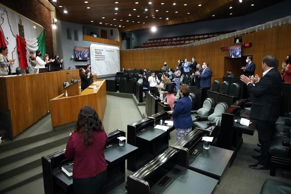 Legisladores locales de distintas bancadas difirieron en sus posturas sobre la propuesta planteada por los gobiernos de Nuevo León, Tamaulipas y Coahuila de realizar un cambio de placas para el próximo año. 